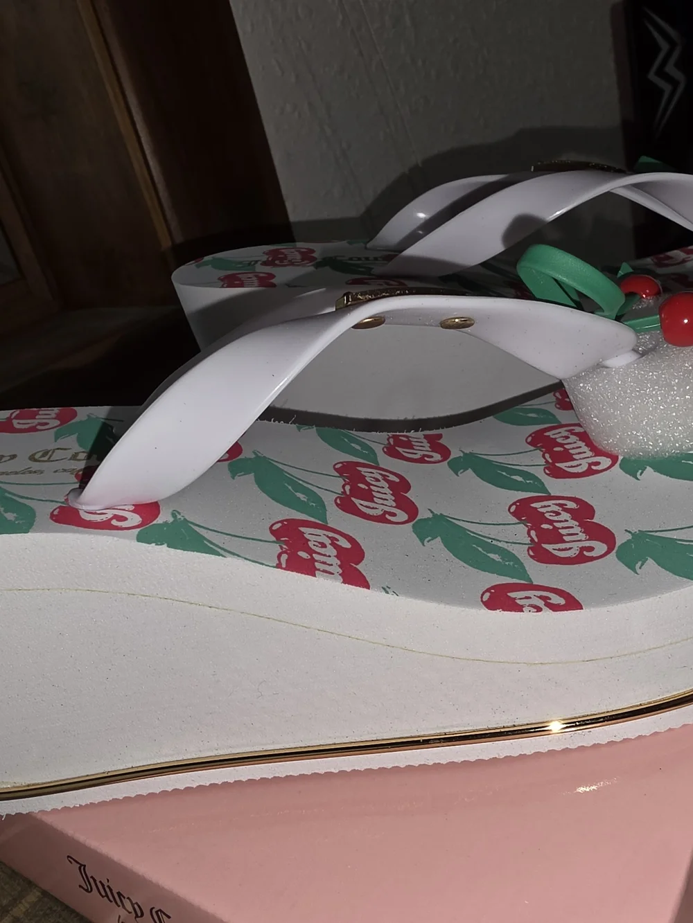 Juicy Couture wedge cherry flip flops 2